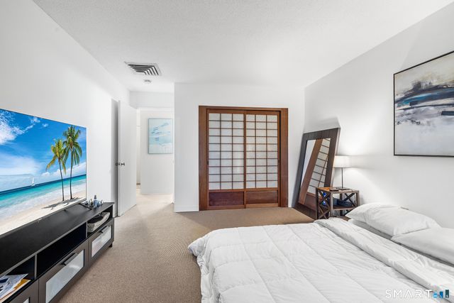 1204 Whitney Avenue APT 207, Hamden, CT 06517