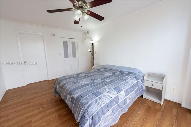 17011 N Bay Rd 906, Sunny Isles Beach, FL 33160