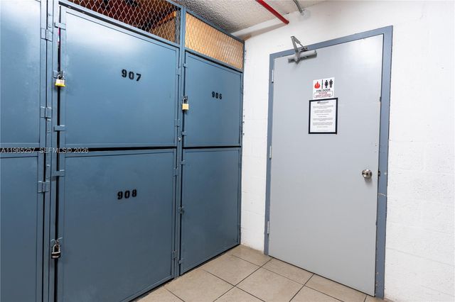 17011 N Bay Rd 906, Sunny Isles Beach, FL 33160