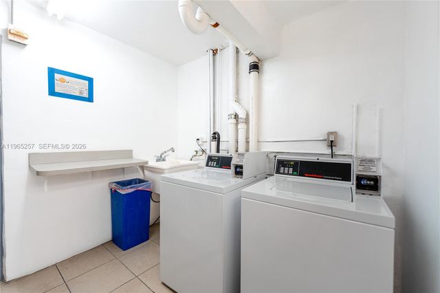 17011 N Bay Rd 906, Sunny Isles Beach, FL 33160