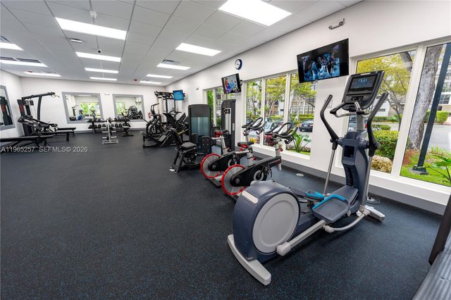 17011 N Bay Rd 906, Sunny Isles Beach, FL 33160