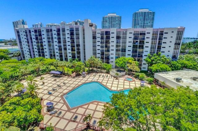 17011 N Bay Rd 906, Sunny Isles Beach, FL 33160