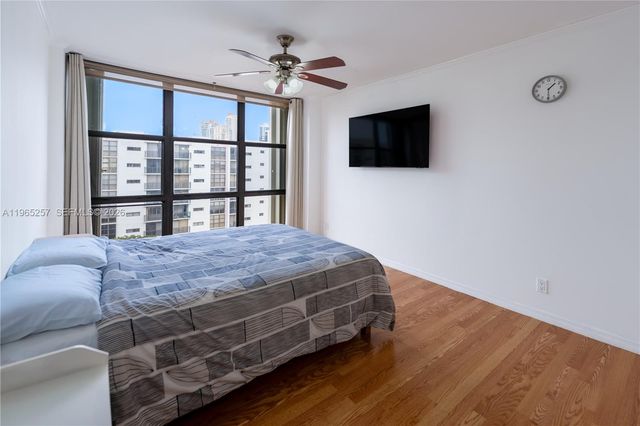 17011 N Bay Rd 906, Sunny Isles Beach, FL 33160