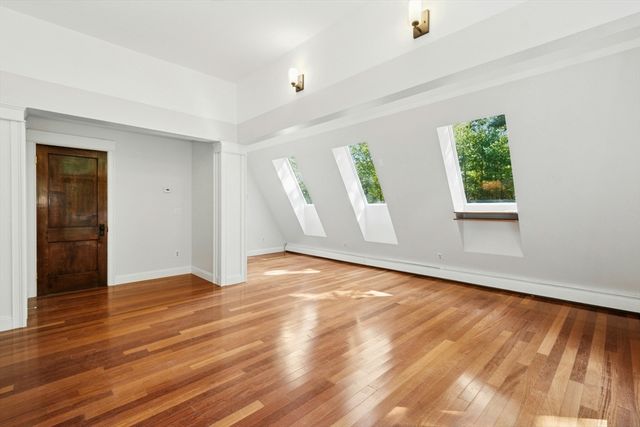 184 Old Bolton Rd, Stow, MA 01775