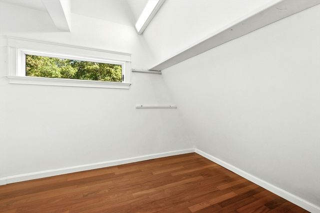 184 Old Bolton Rd, Stow, MA 01775