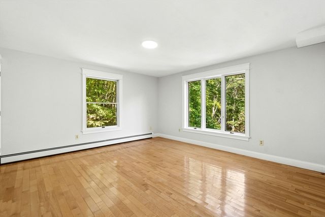 184 Old Bolton Rd, Stow, MA 01775