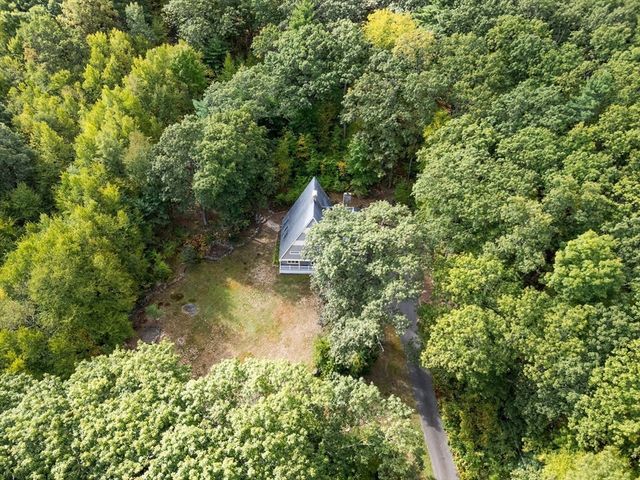 184 Old Bolton Rd, Stow, MA 01775