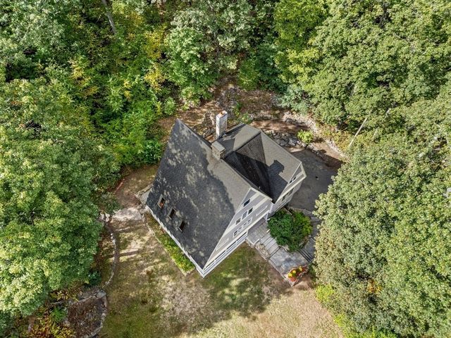 184 Old Bolton Rd, Stow, MA 01775