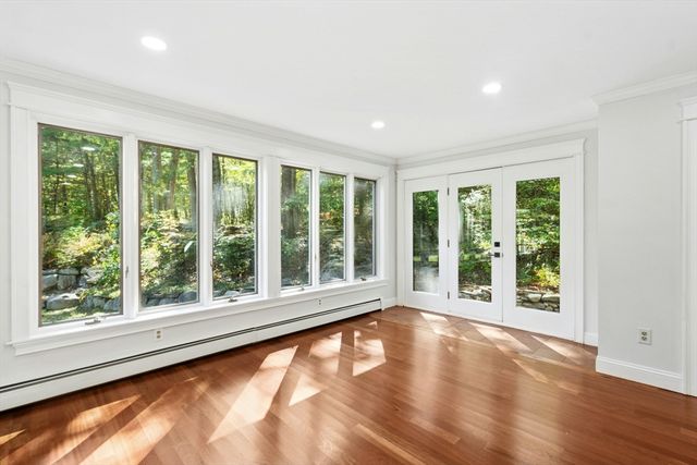 184 Old Bolton Rd, Stow, MA 01775