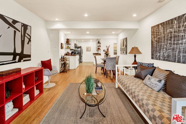 2714 Auburn Street 6, Los Angeles, CA 90039