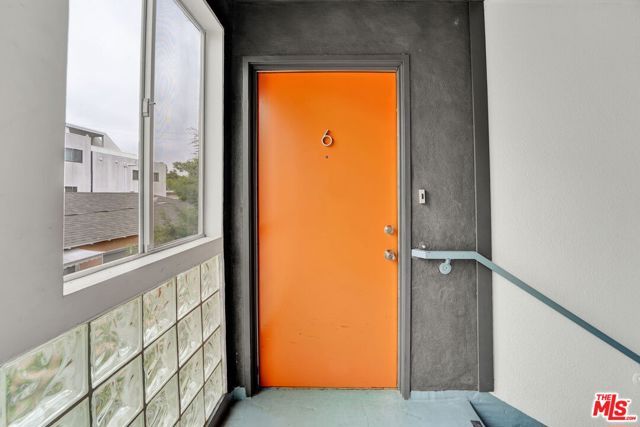 2714 Auburn Street 6, Los Angeles, CA 90039