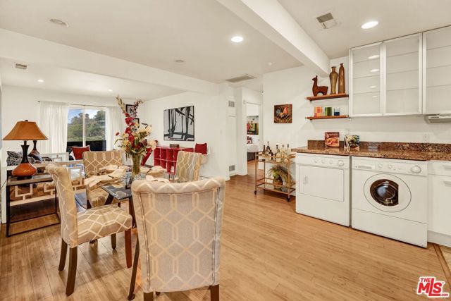 2714 Auburn Street 6, Los Angeles, CA 90039