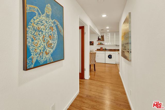 2714 Auburn Street 6, Los Angeles, CA 90039