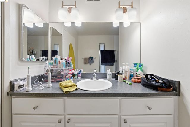 670 Tempe Ct, Pleasant Hill, CA 94523