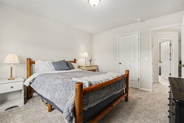 300 Cumberland Avenue, Lowell, MI 49331