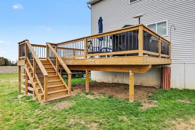300 Cumberland Avenue, Lowell, MI 49331