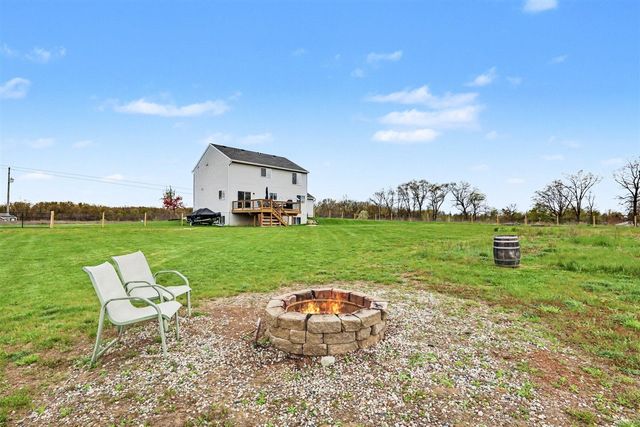 300 Cumberland Avenue, Lowell, MI 49331