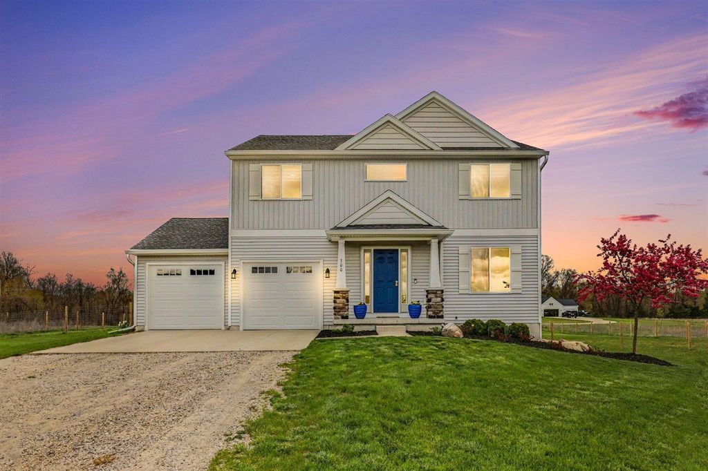 300 Cumberland Avenue, Lowell, MI 49331