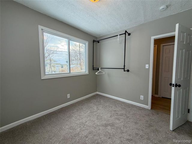 411 W Bernhard Avenue, Hazel Park, MI 48030