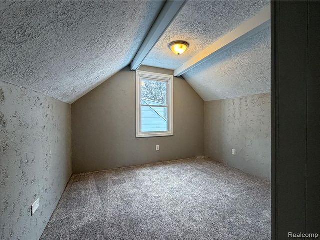 411 W Bernhard Avenue, Hazel Park, MI 48030