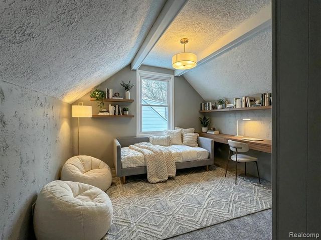 411 W Bernhard Avenue, Hazel Park, MI 48030