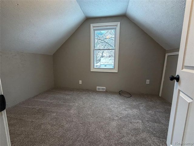 411 W Bernhard Avenue, Hazel Park, MI 48030