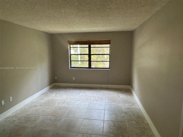 9301 SW 92nd Ave C213, Miami, FL 33176