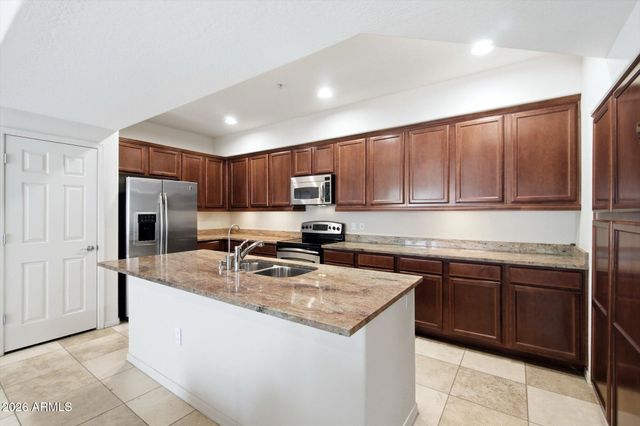 3935 E ROUGH RIDER Road 1155, Phoenix, AZ 85050