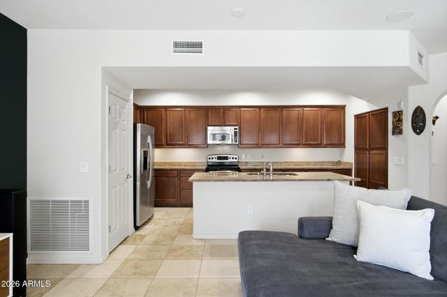 3935 E ROUGH RIDER Road 1155, Phoenix, AZ 85050