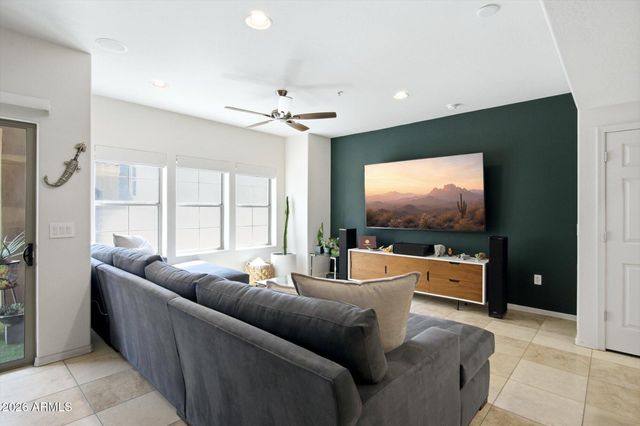 3935 E ROUGH RIDER Road 1155, Phoenix, AZ 85050