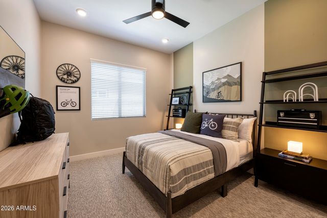 712 W TREASURE Trail, Apache Junction, AZ 85120