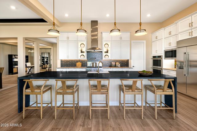 712 W TREASURE Trail, Apache Junction, AZ 85120