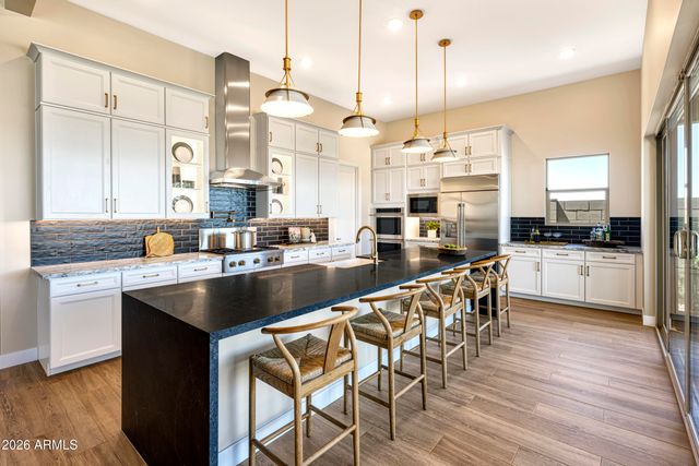 712 W TREASURE Trail, Apache Junction, AZ 85120