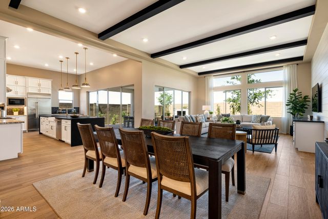 712 W TREASURE Trail, Apache Junction, AZ 85120