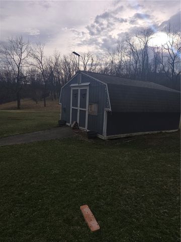 1474 Mt Pleasant Rd, Hempfield Twp, PA 15601