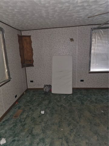 1474 Mt Pleasant Rd, Hempfield Twp, PA 15601