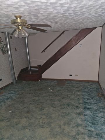 1474 Mt Pleasant Rd, Hempfield Twp, PA 15601