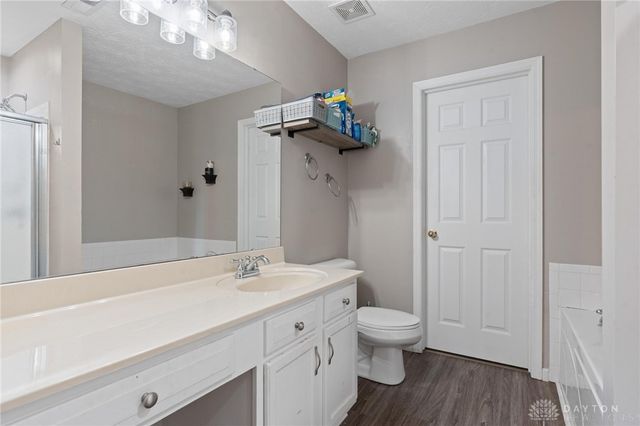 8680 Plum Creek Court, Franklin, OH 45005