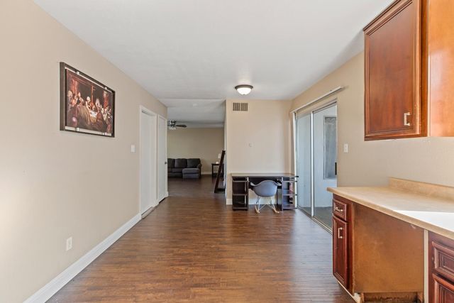 2756 Barcelona Dr, Modesto, CA 95354