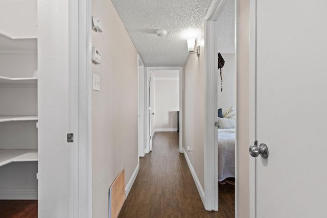 2756 Barcelona Dr, Modesto, CA 95354