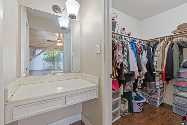 2756 Barcelona Dr, Modesto, CA 95354