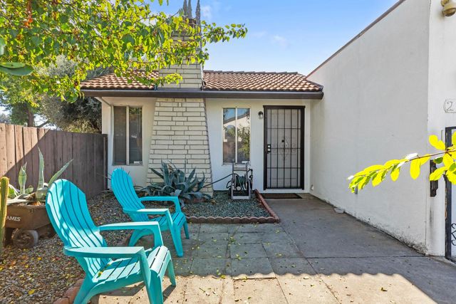 2756 Barcelona Dr, Modesto, CA 95354