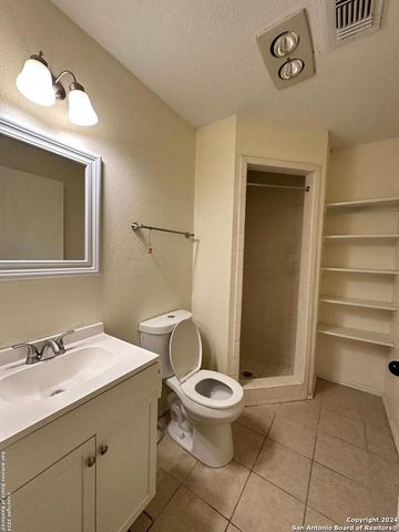 6951 WRIGHT WAY ST, San Antonio, TX 78240
