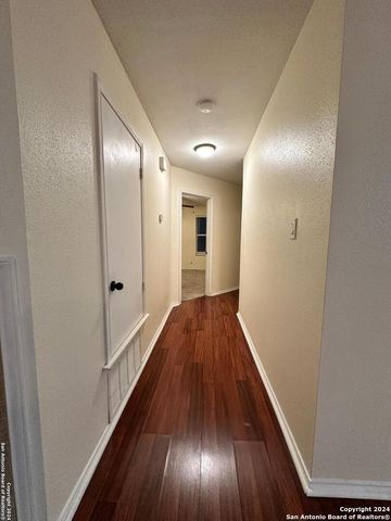 6951 WRIGHT WAY ST, San Antonio, TX 78240