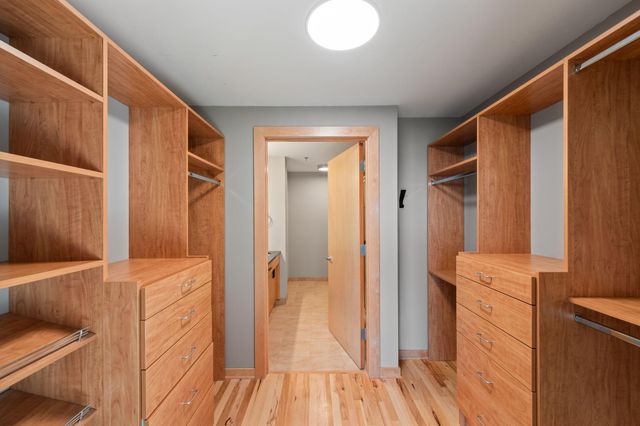 1120 S 2nd Street 813, Minneapolis, MN 55415