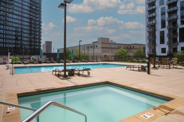 1120 S 2nd Street 813, Minneapolis, MN 55415