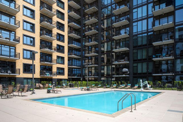 1120 S 2nd Street 813, Minneapolis, MN 55415