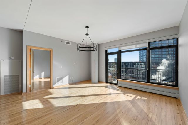 1120 S 2nd Street 813, Minneapolis, MN 55415