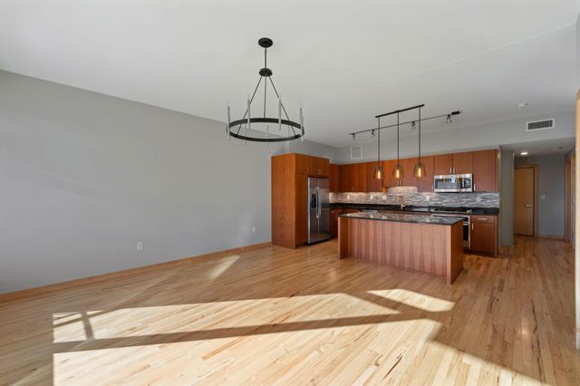 1120 S 2nd Street 813, Minneapolis, MN 55415