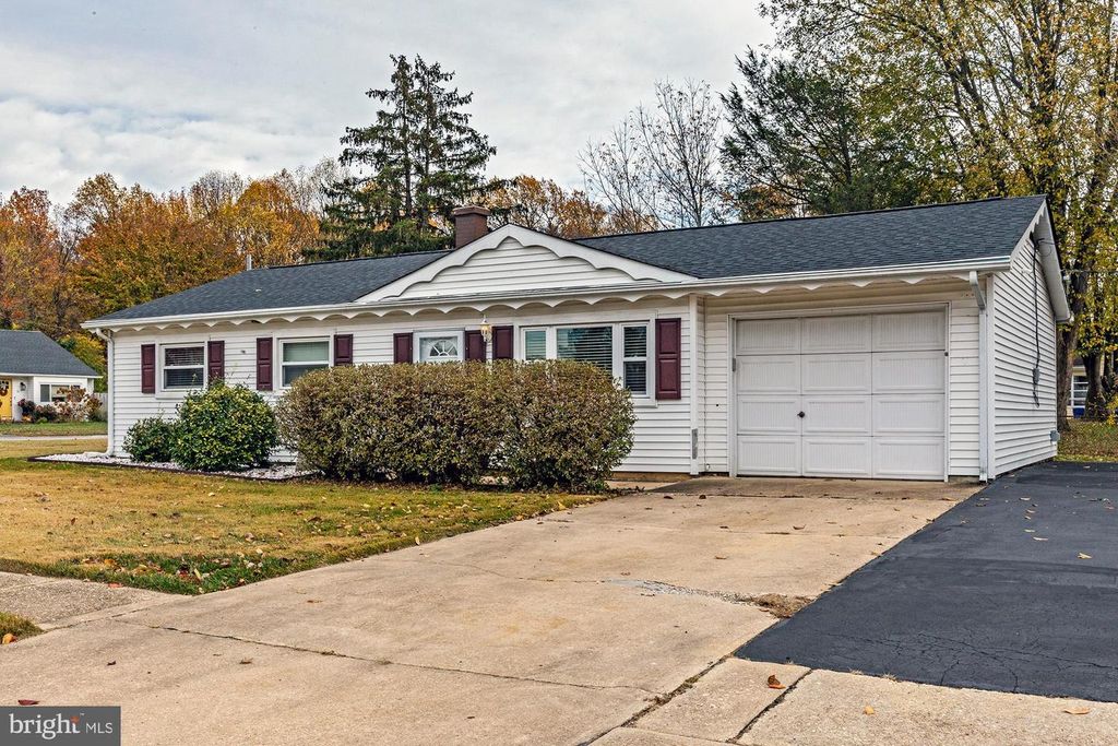 135 GARRETT RD, Newark, DE 19713